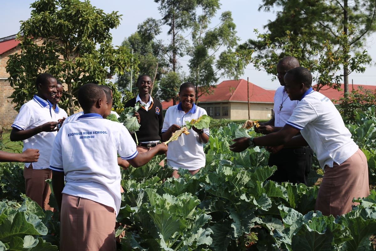 A practical lesson in the school garden